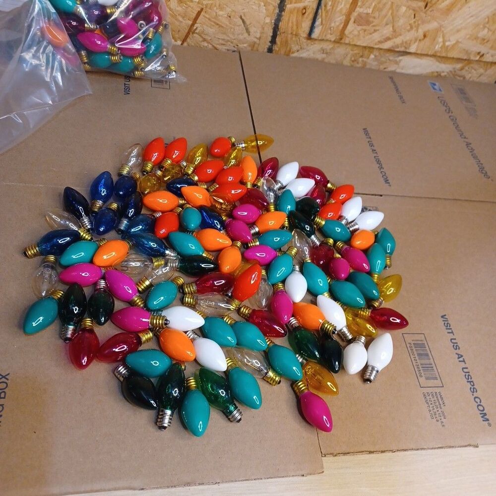 Lot 110 Colored Christmas Light Bulbs - C 7 Show Light Multicolor Some Blink